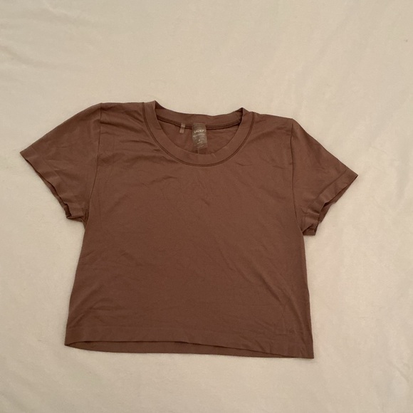 Sunday Best Short Sleeve Cropped Tee in Taupe - Picture 3 of 6